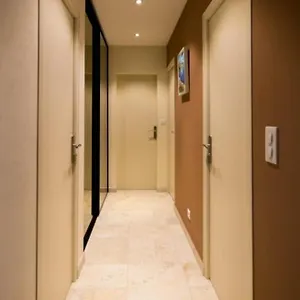 https://jado-house.hotelsdakar.com